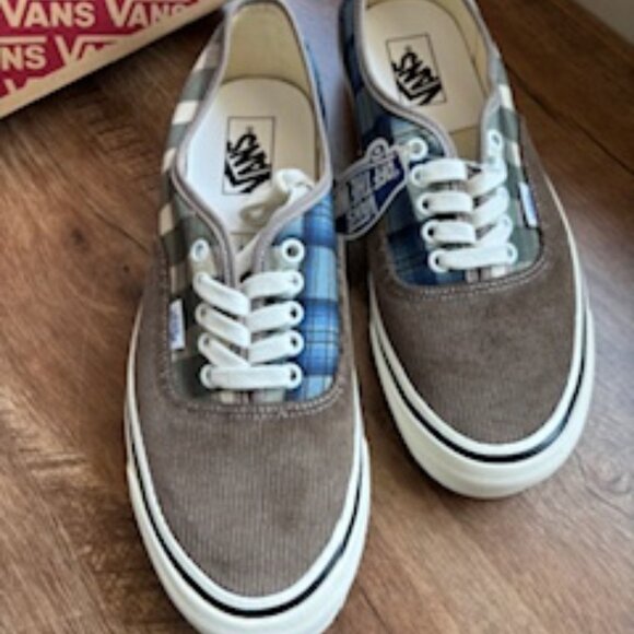 Authentic Anaheim Factory OG NWT - Picture 1 of 7